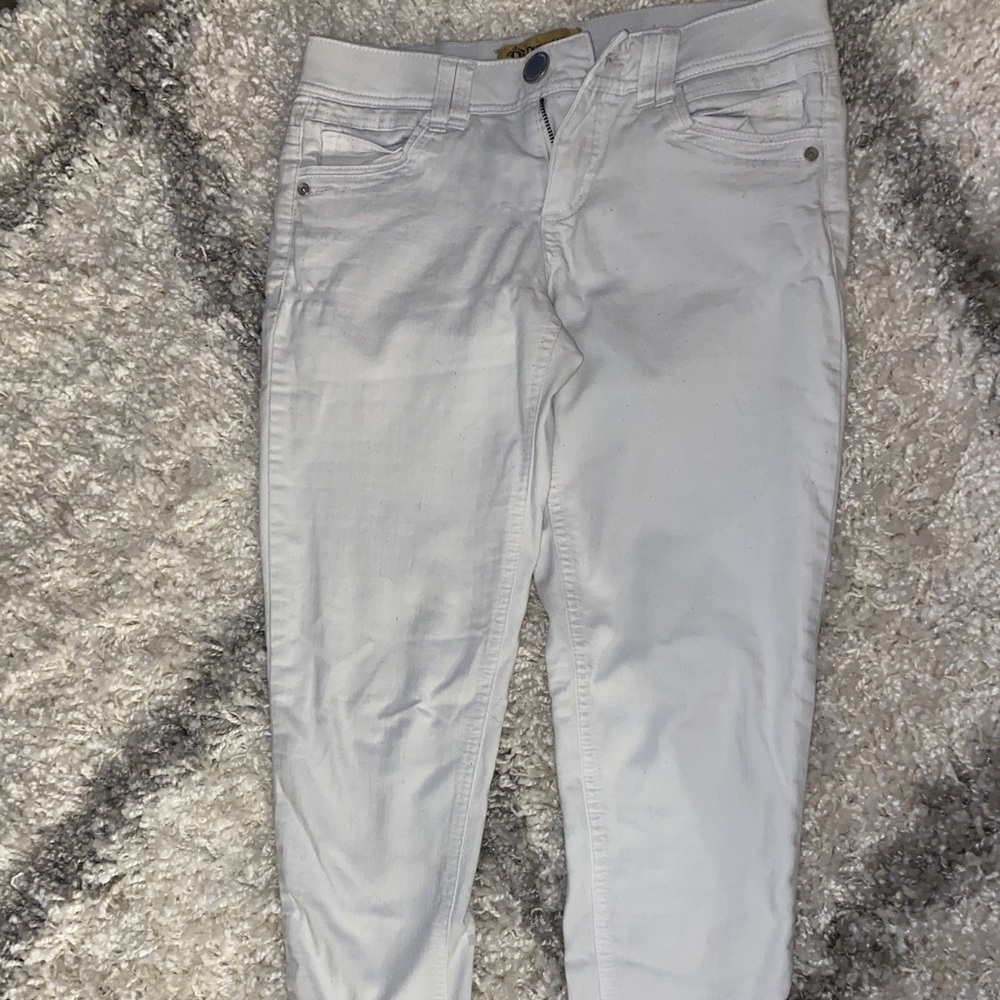White skinny jeans. Size:2